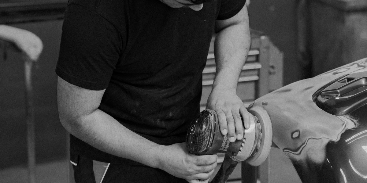 Nadat wij klaar zijn met polieren of simoniseren, ziet uw auto er weer gloednieuw uit!